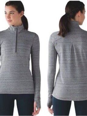 Lululemon Outrun Half Zip Hazy Heather Thumbholes Running Pullover 6 measured